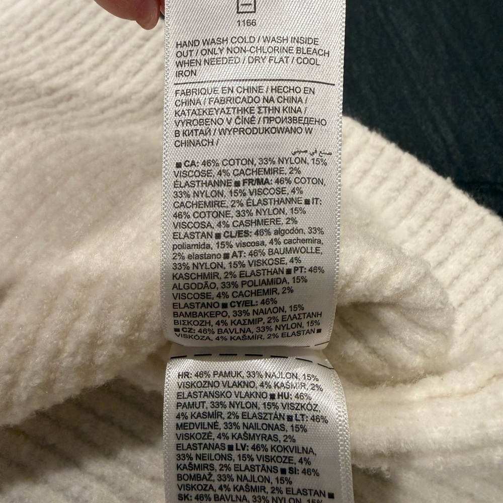 Athleta Women's Off-White Sweater - Picture 7 of 7